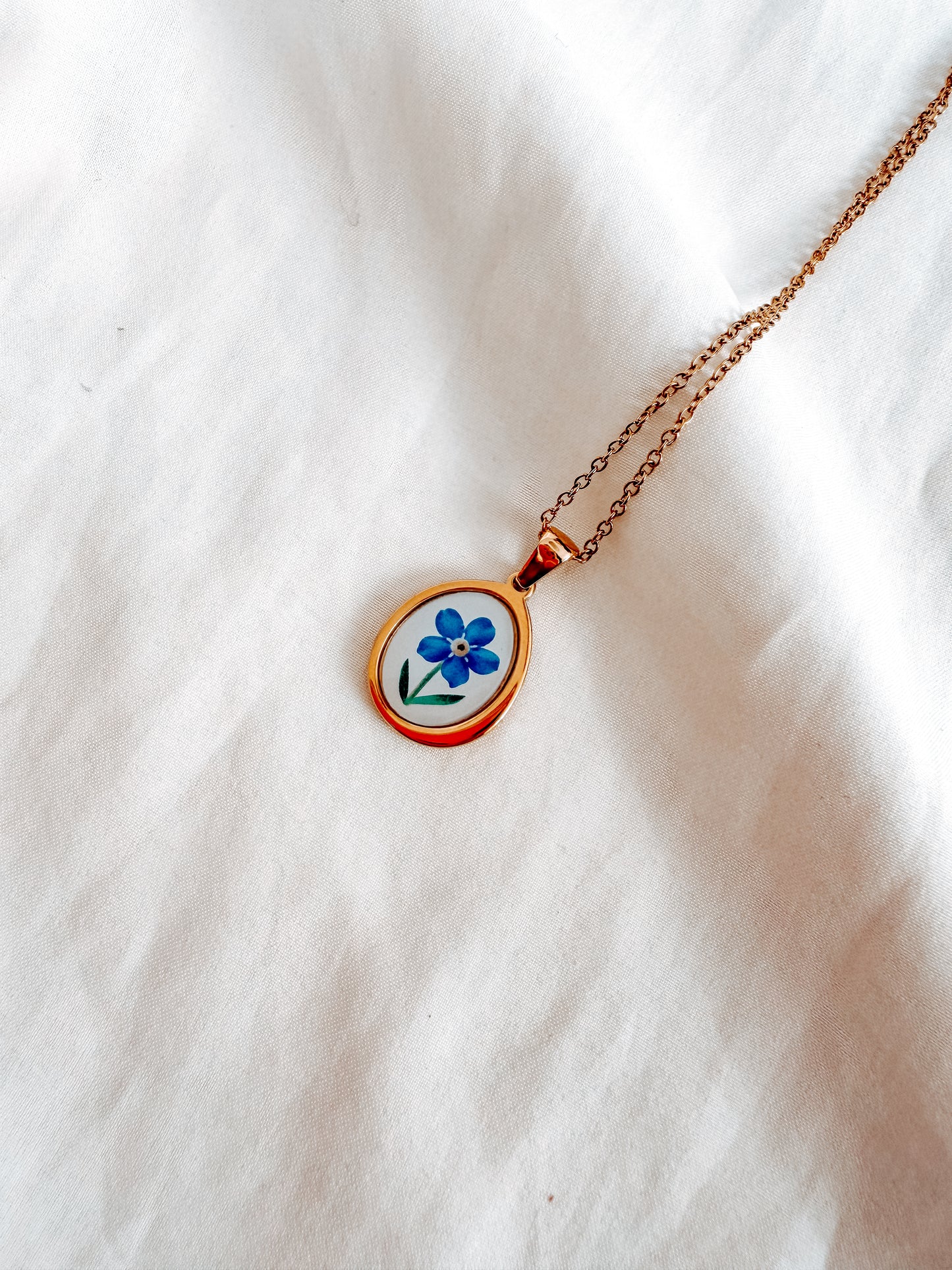 Collana collezione “Artemisia” in acciaio inox.