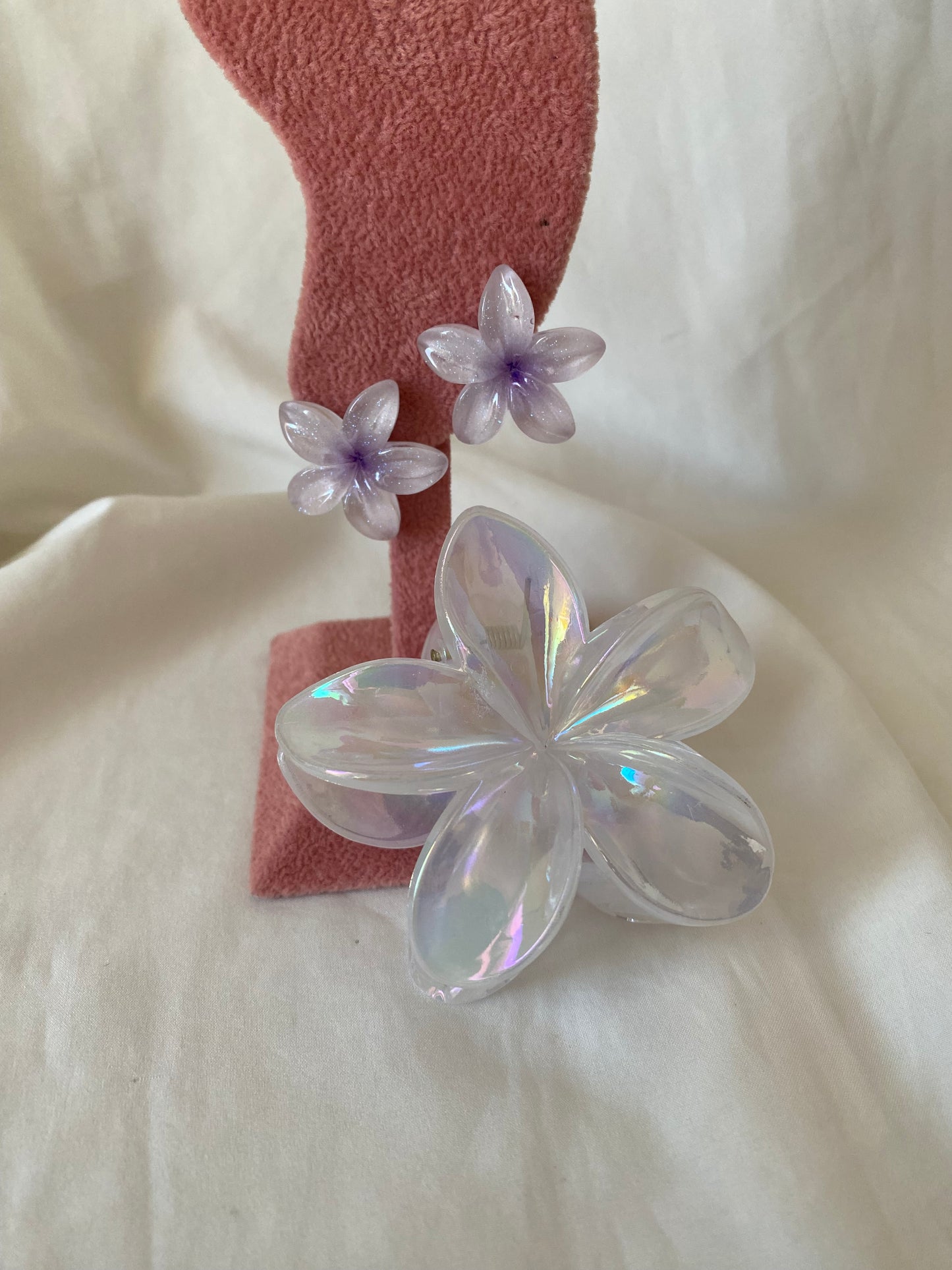 Combo Orecchini + fermacapelli “FLEUR” colore bianco e lilla