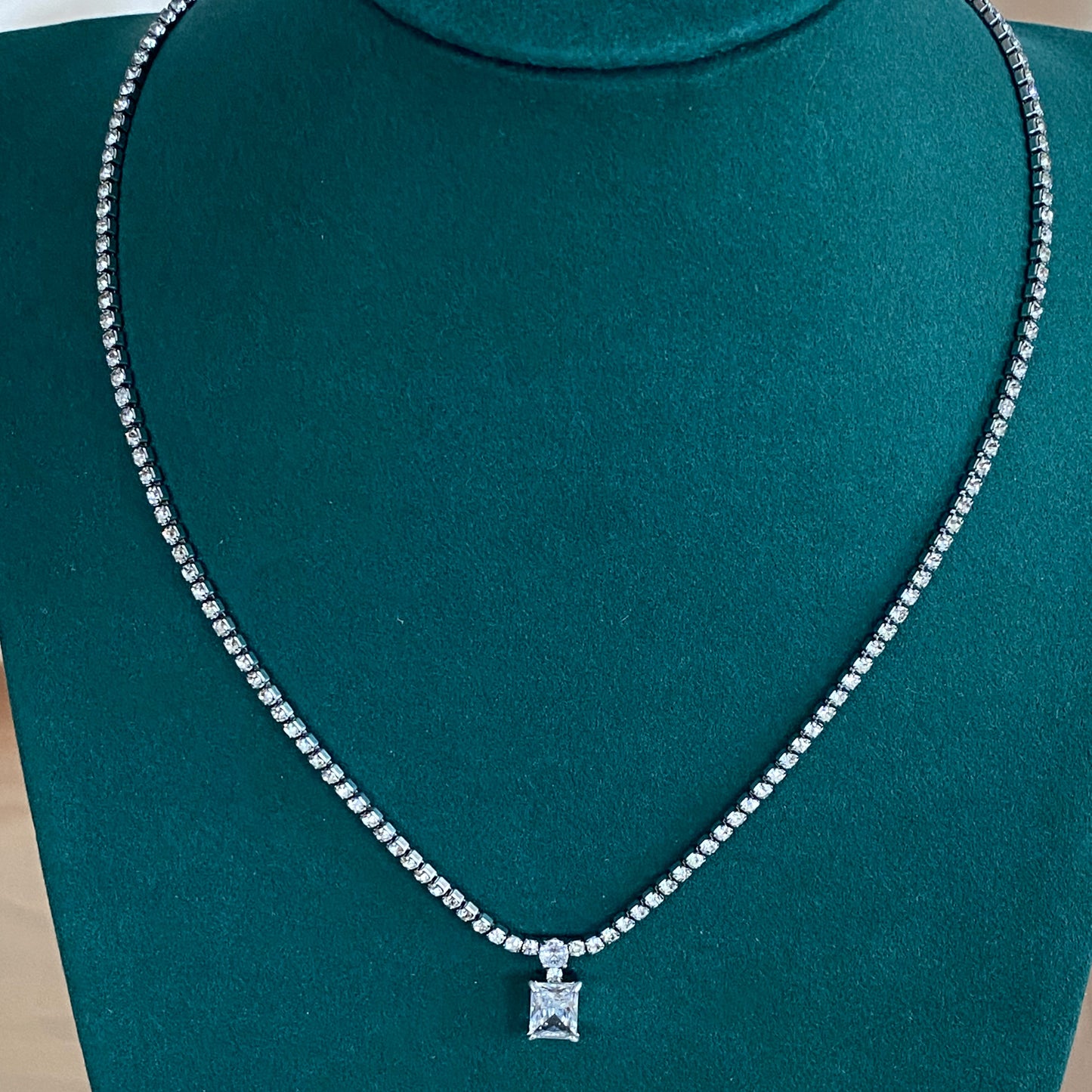 Collana Berthe Pietra