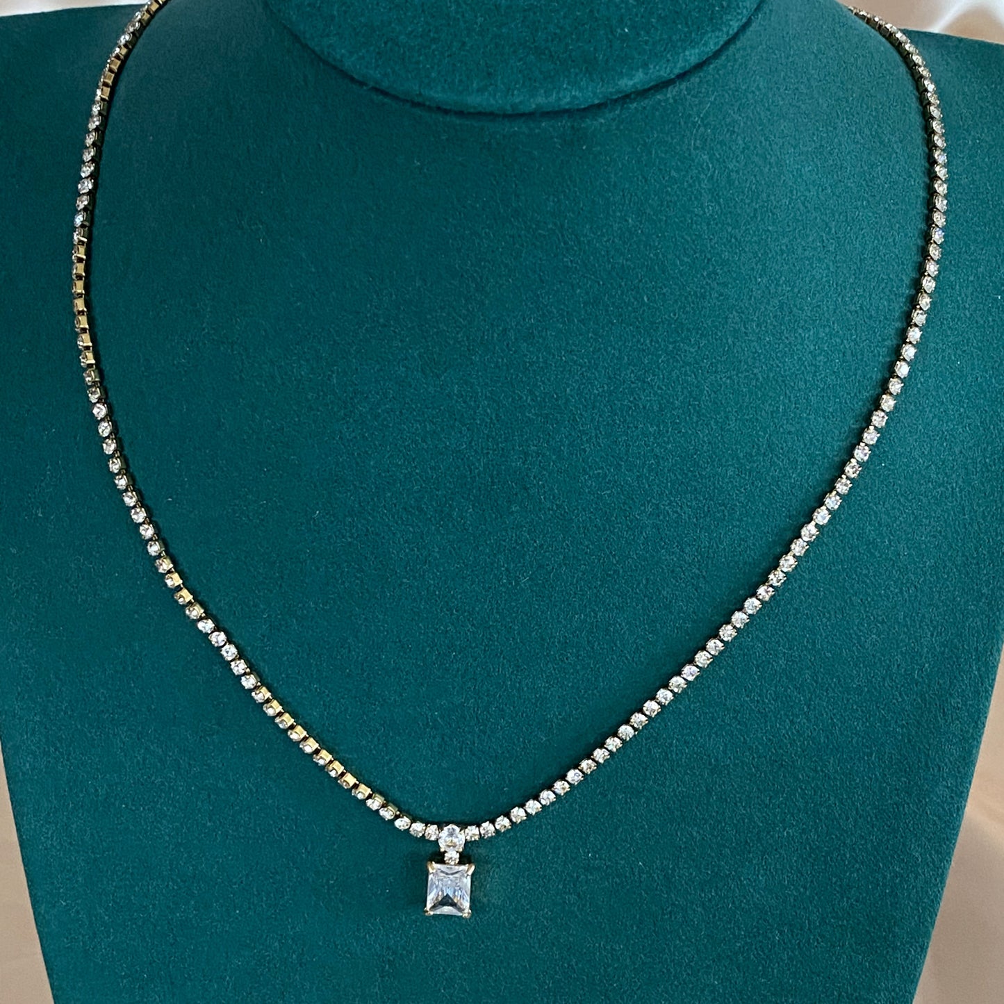 Collana Berthe Pietra