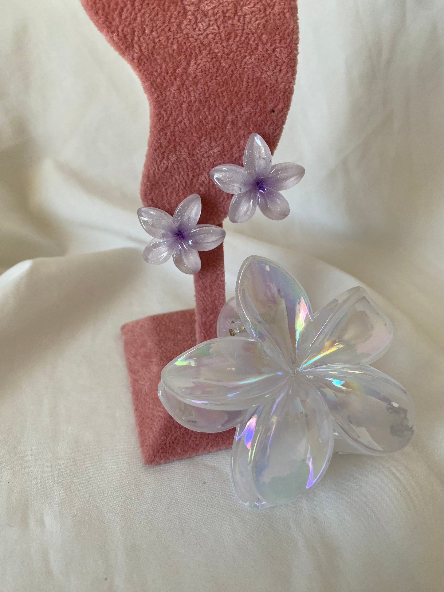 Combo Orecchini + fermacapelli “FLEUR” colore bianco e lilla