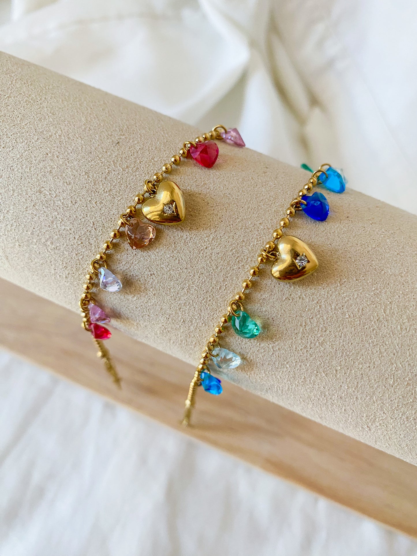 Bracciale “HARRIET” in acciaio inox colore oro, disponibile in tonalità rosa e blu