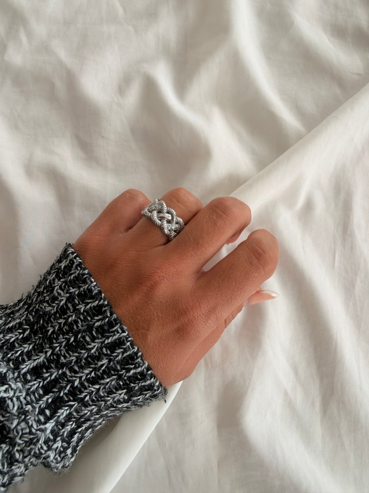 Anello Jeanne in acciaio inox con strass, regolabile.