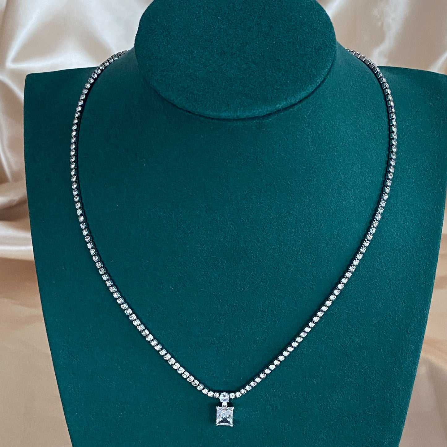 Collana Berthe Pietra
