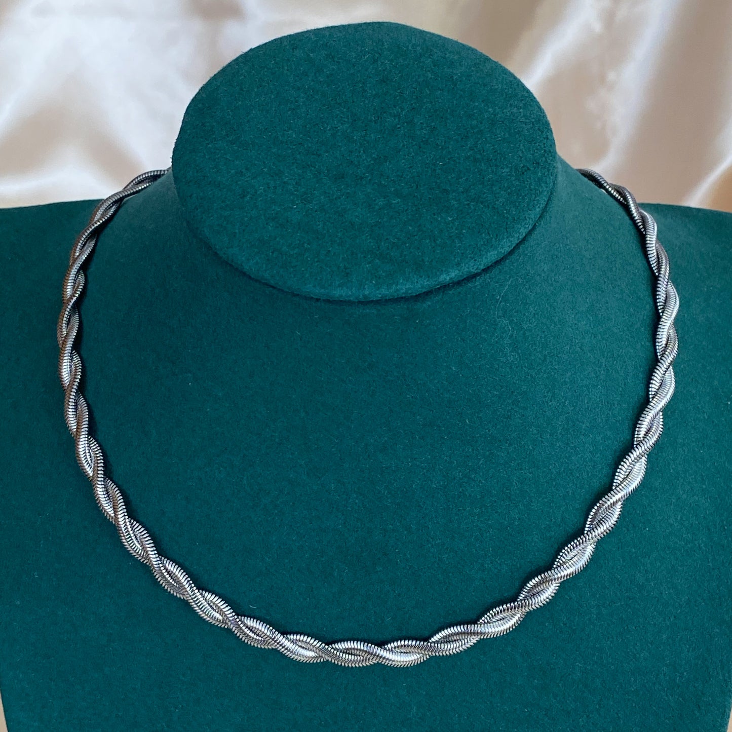 Collana Evita