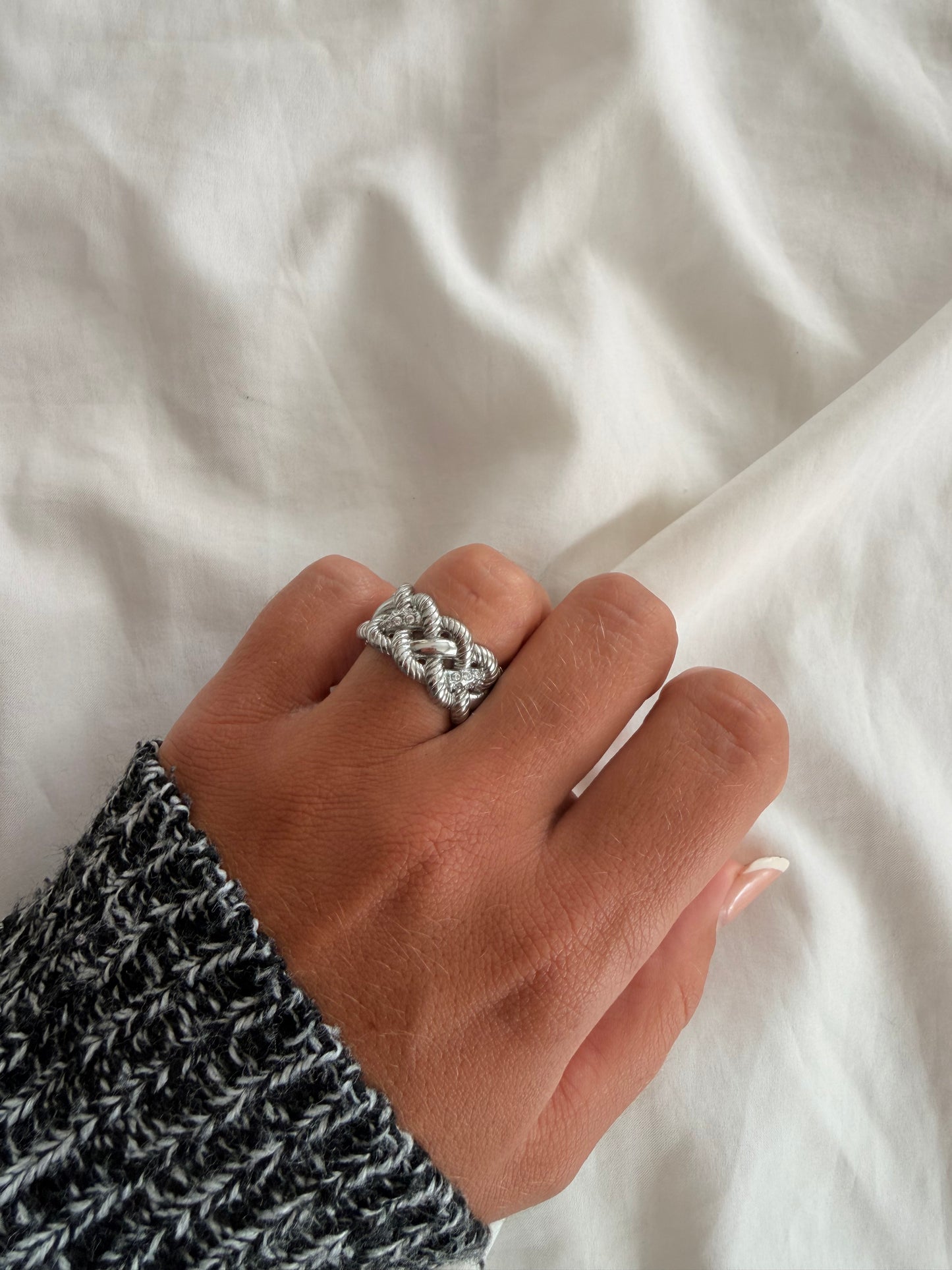 Anello Jeanne in acciaio inox con strass, regolabile.