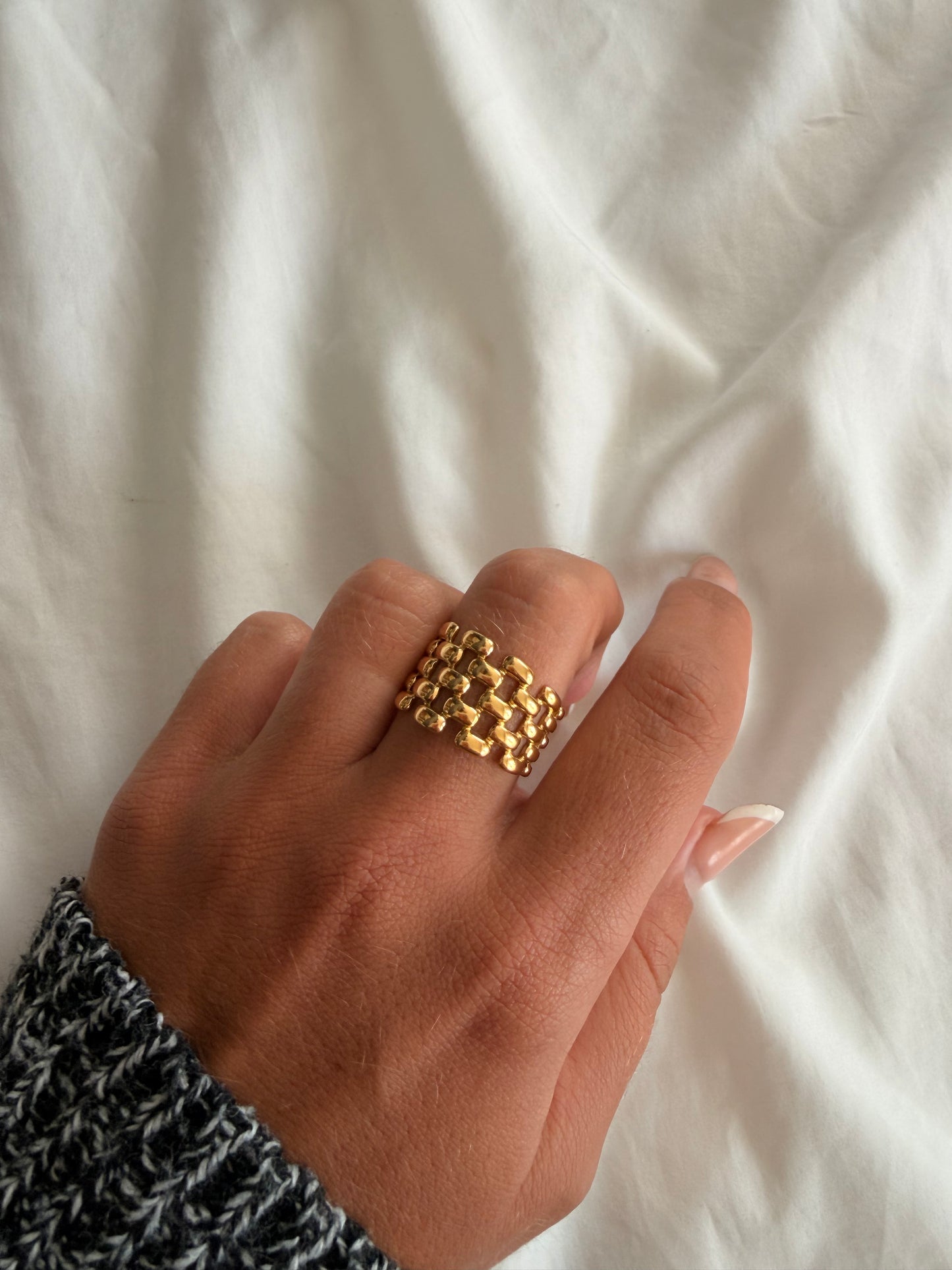 Anello Hannah in acciaio inox, regolabile. In oro e argento