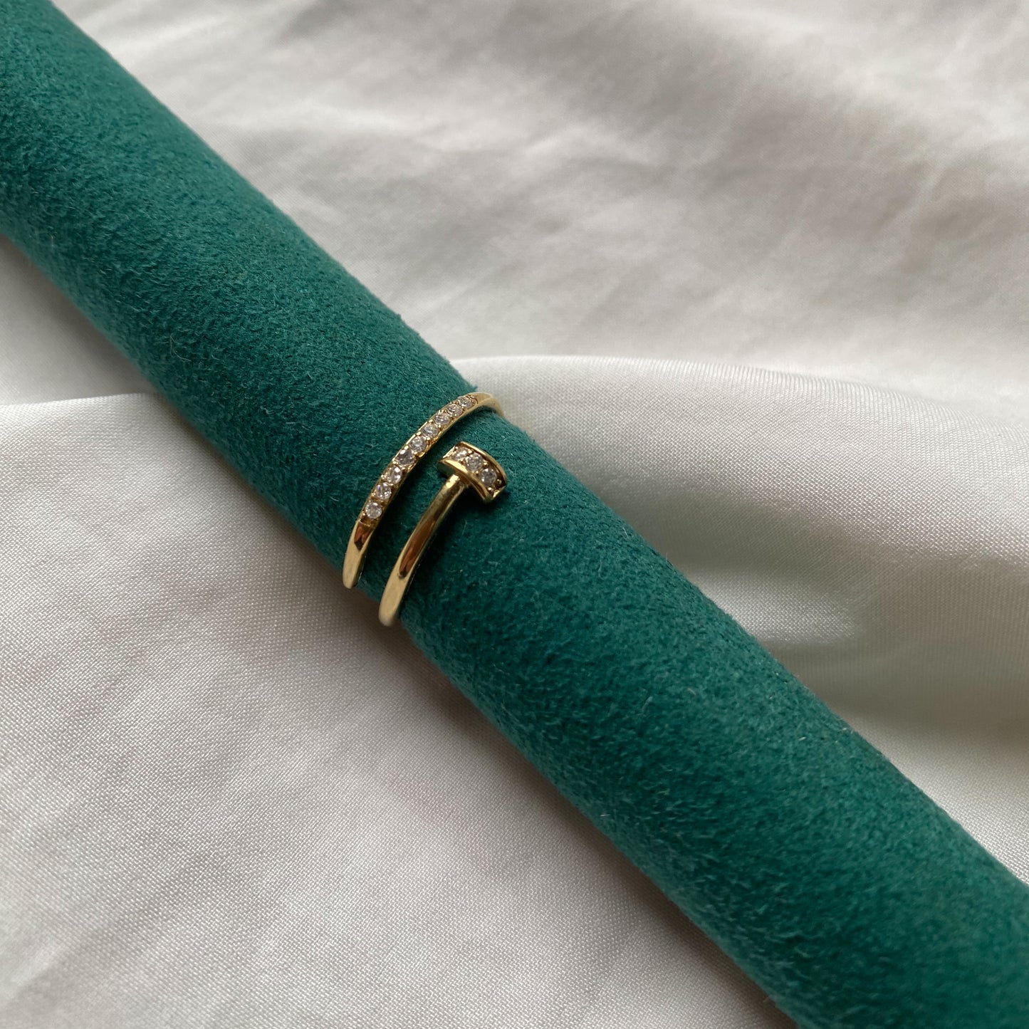 Anello Leona Special