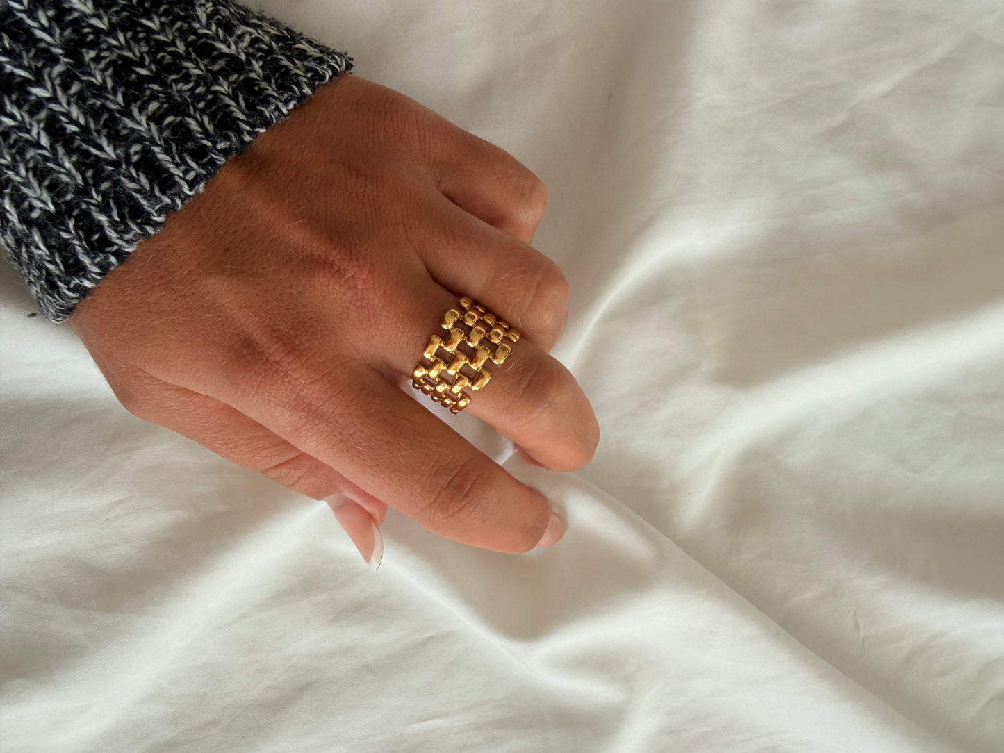 Anello Hannah in acciaio inox, regolabile. In oro e argento