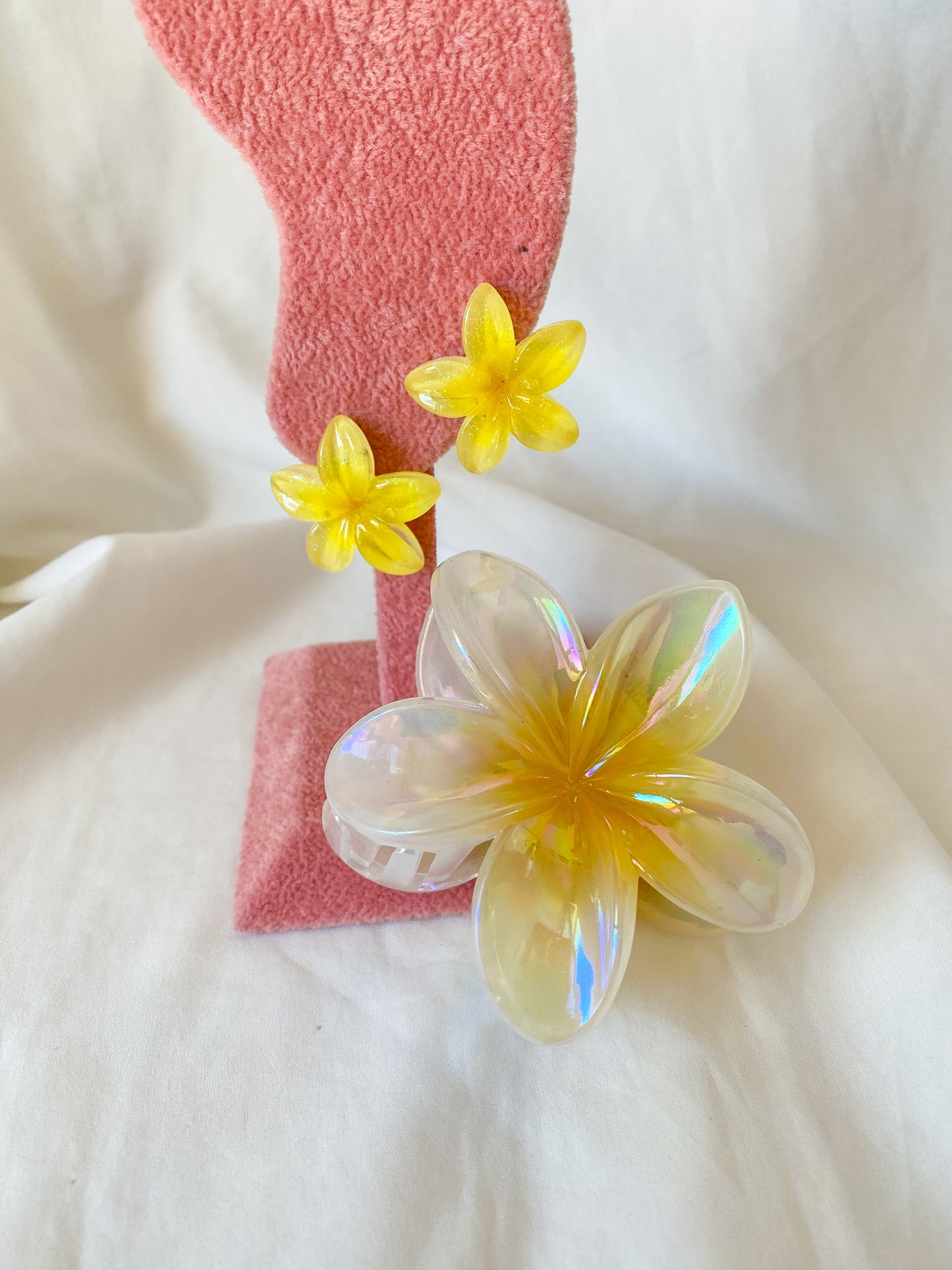 Combo orecchini + ferma capelli “FLEUR” colore giallo
