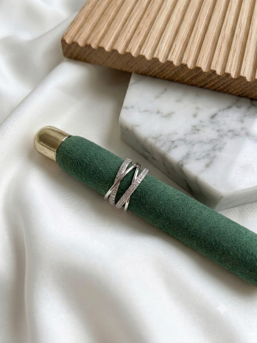 Anello modello “Berthe” in acciaio inossidabile in silver e gold
