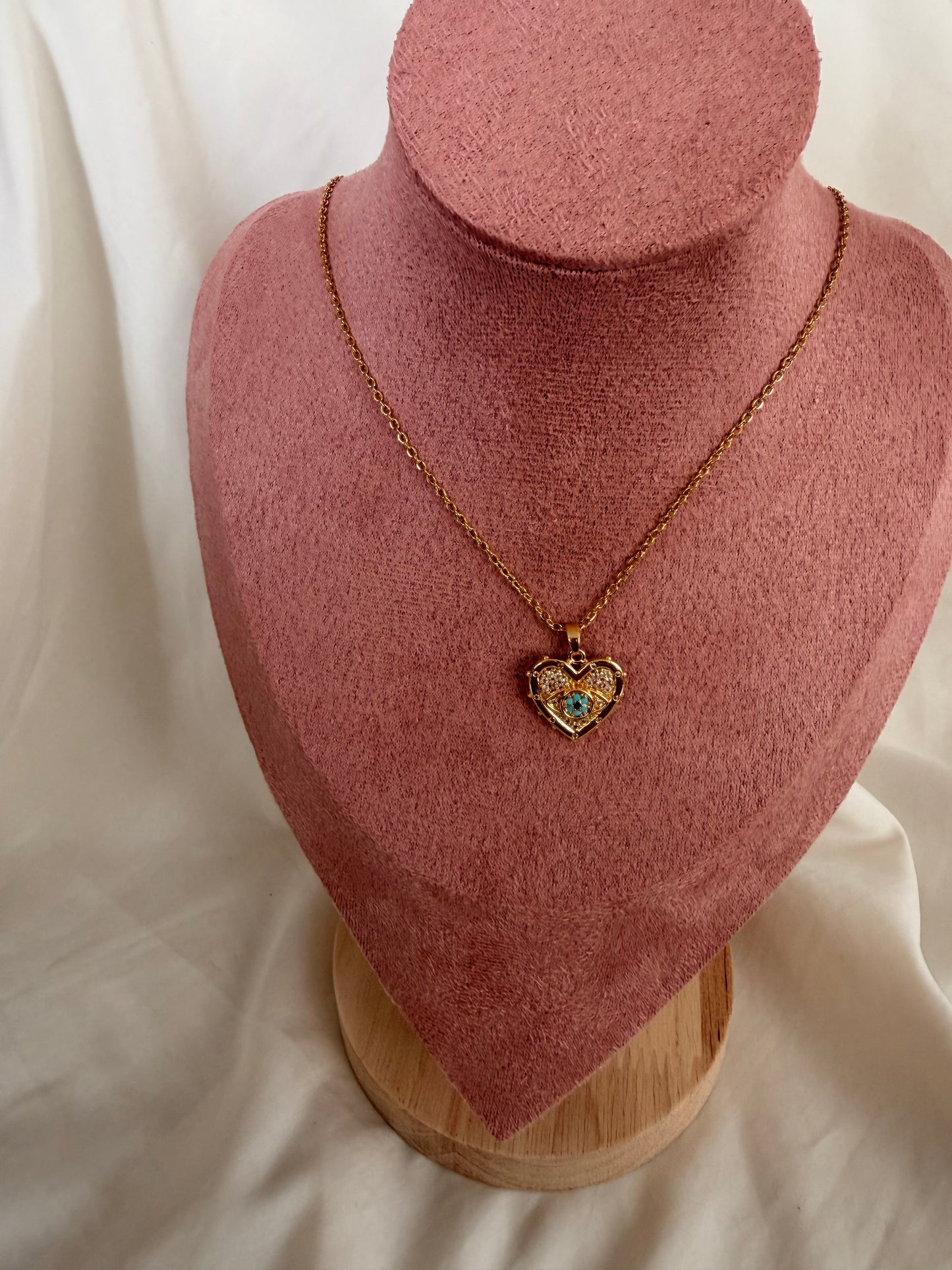 Collana Amelia in acciaio Inox colore oro con ciondolo a cuore con occhio azzurro