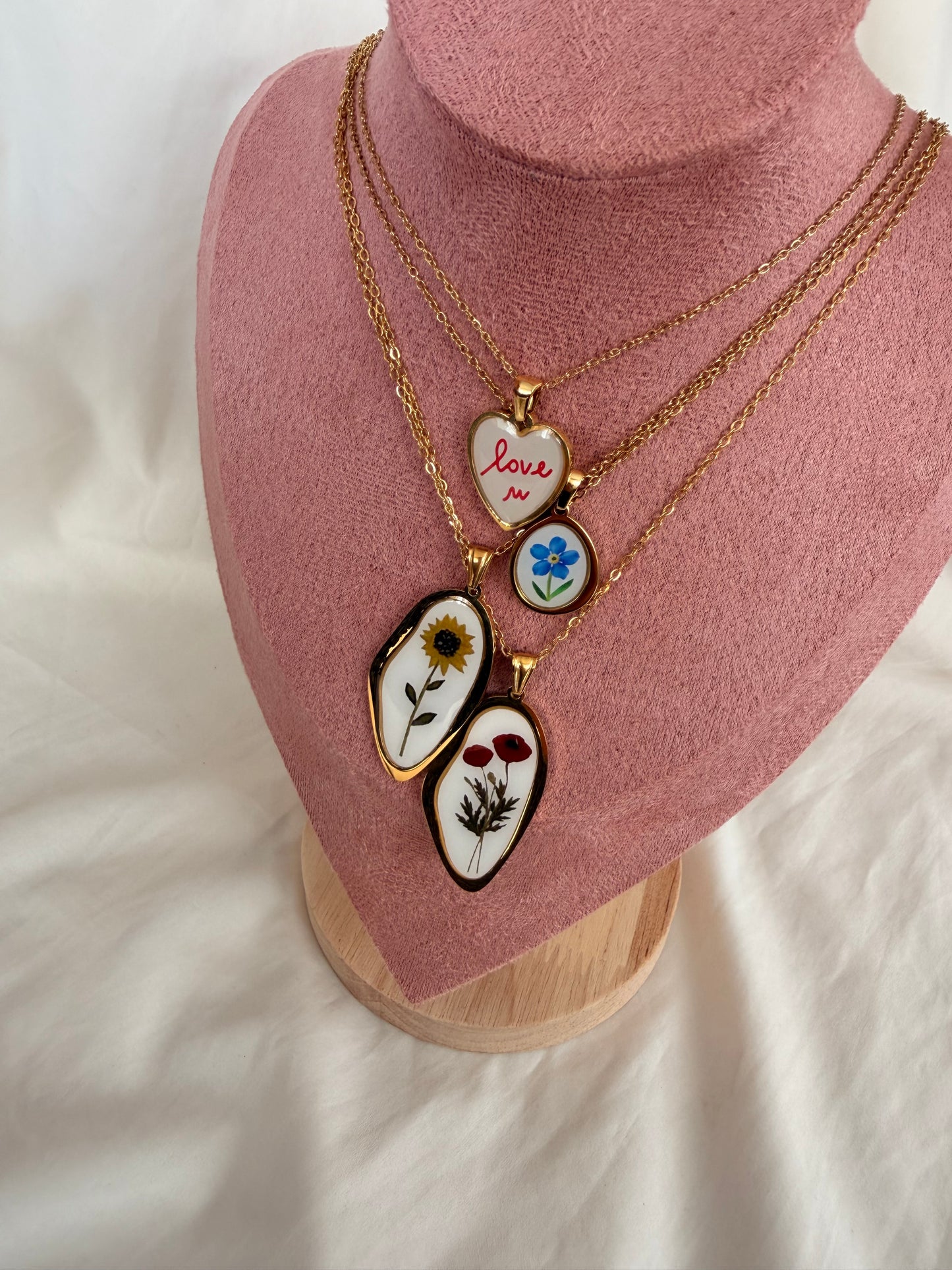 Collana collezione “Artemisia” in acciaio inox.