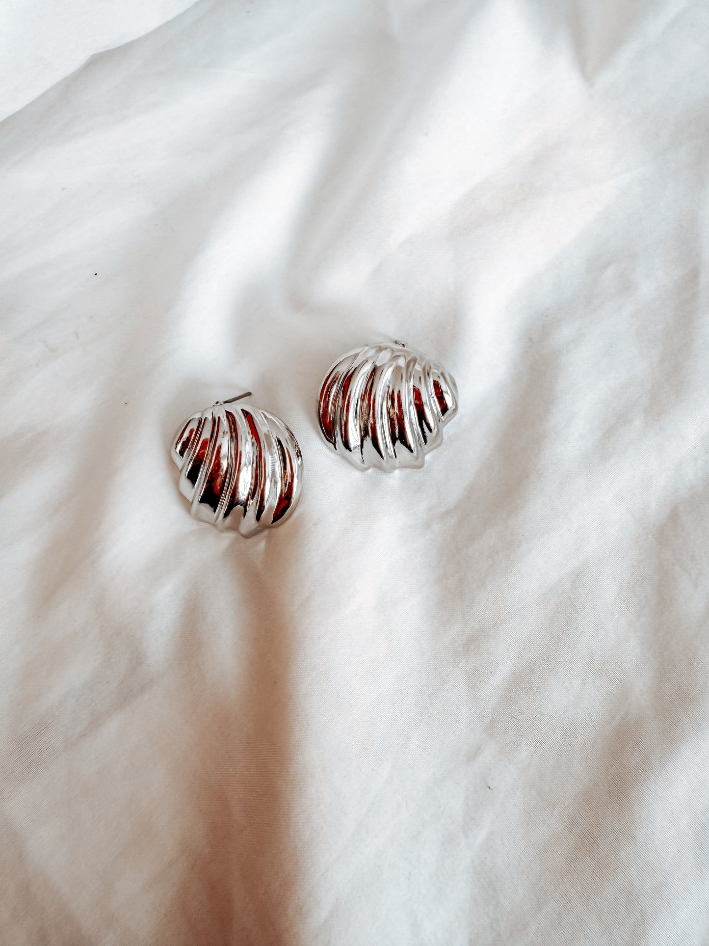 Orecchini Gertrude in acciaio inox colore oro e argento