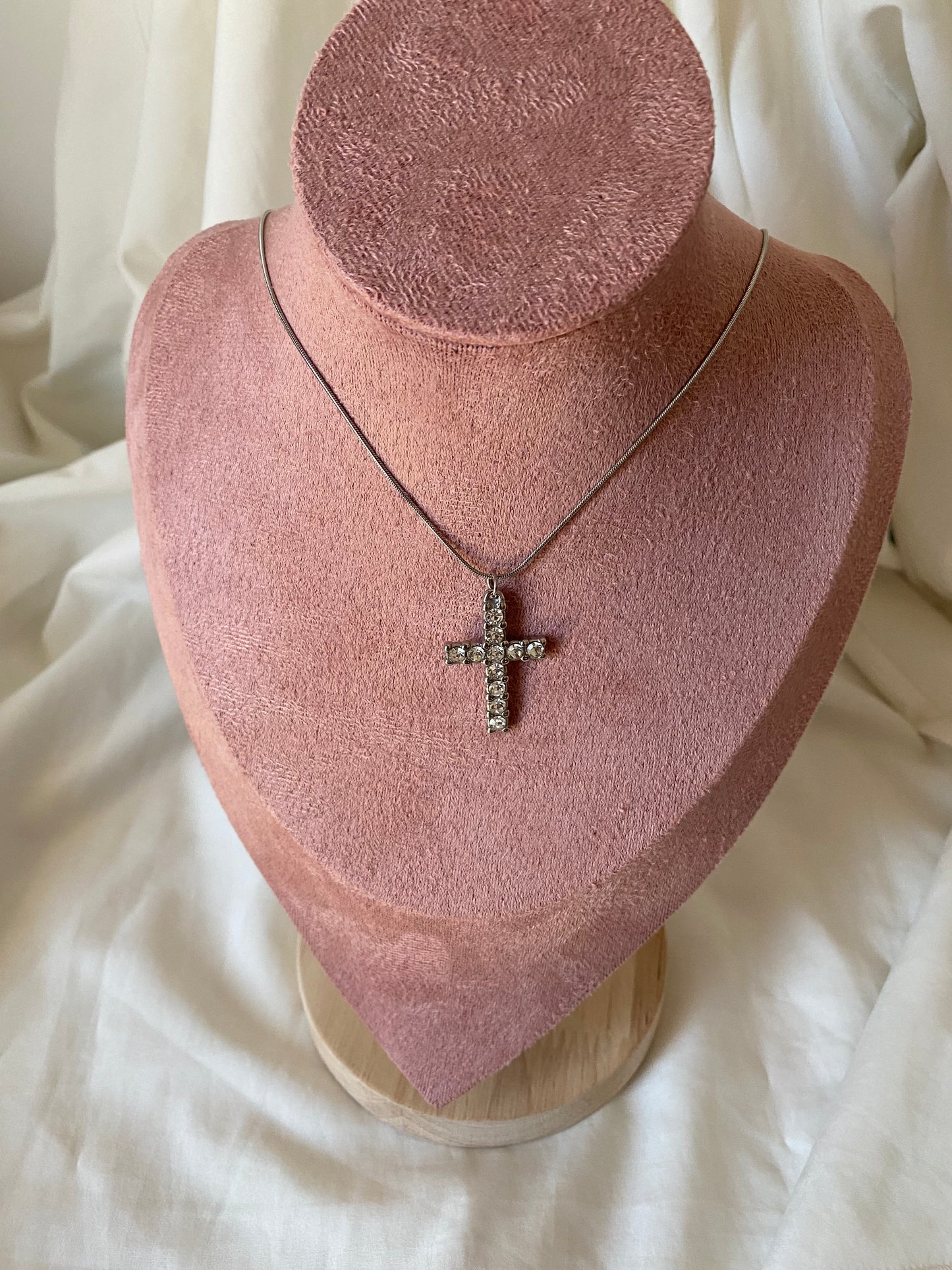 Collana “TERESA” in acciaio inox color argento.