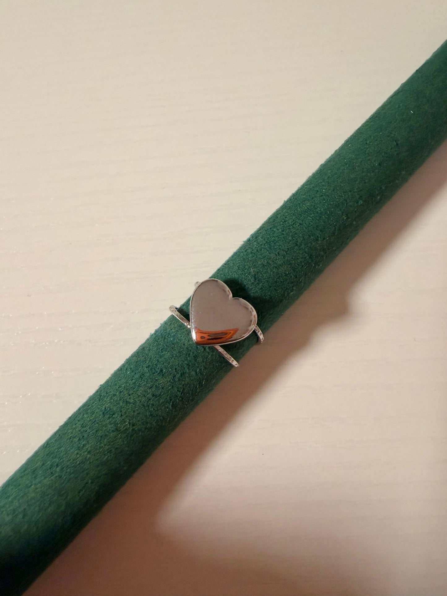 Anello “Vera” regolabile in acciaio inox.