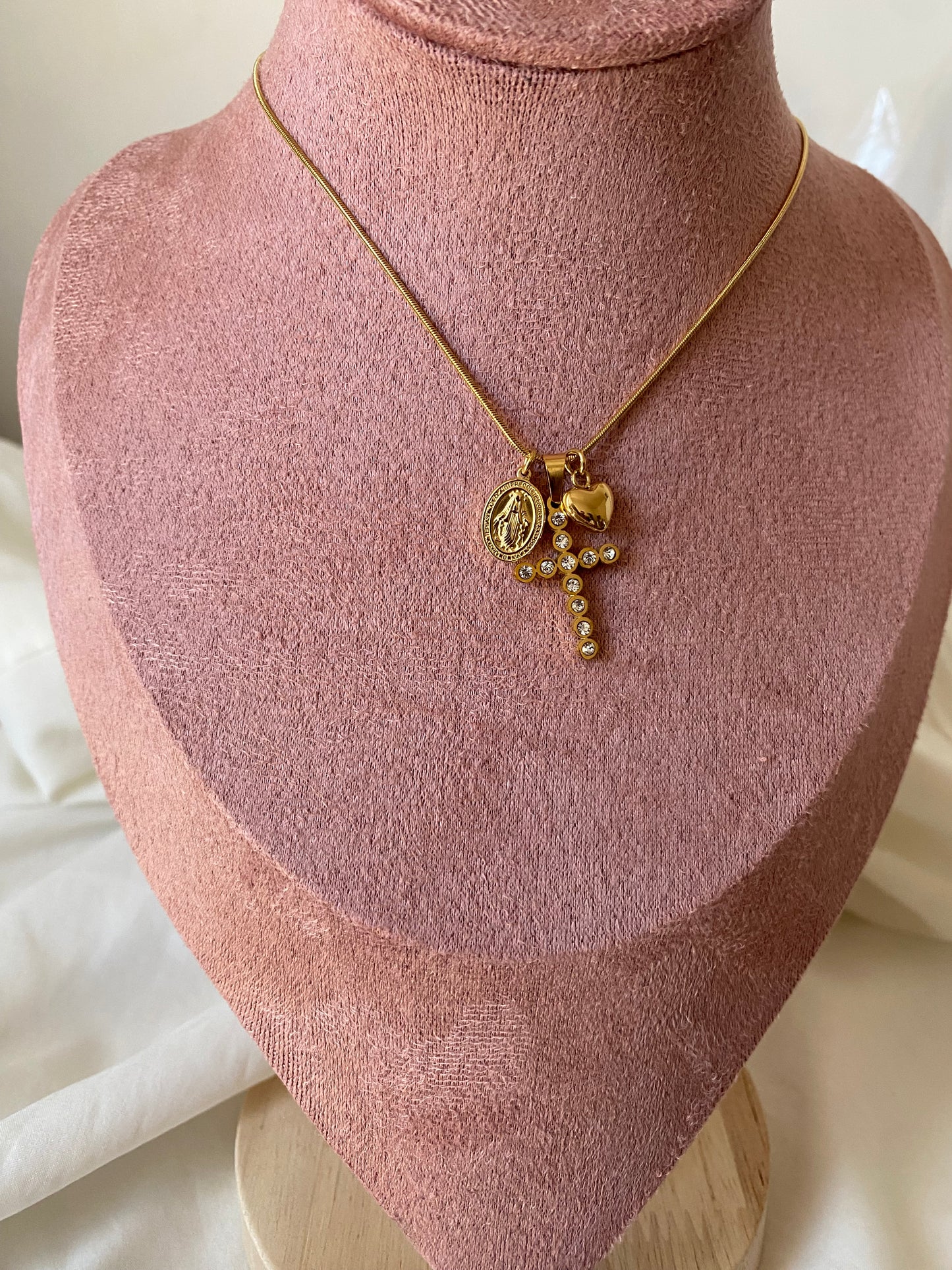Collana “TERESA SPECIAL” in acciaio inox color oro.