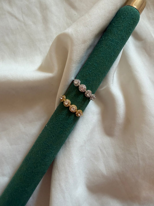 Anello “Kate” in acciaio inox regolabile con strass in oro e argento