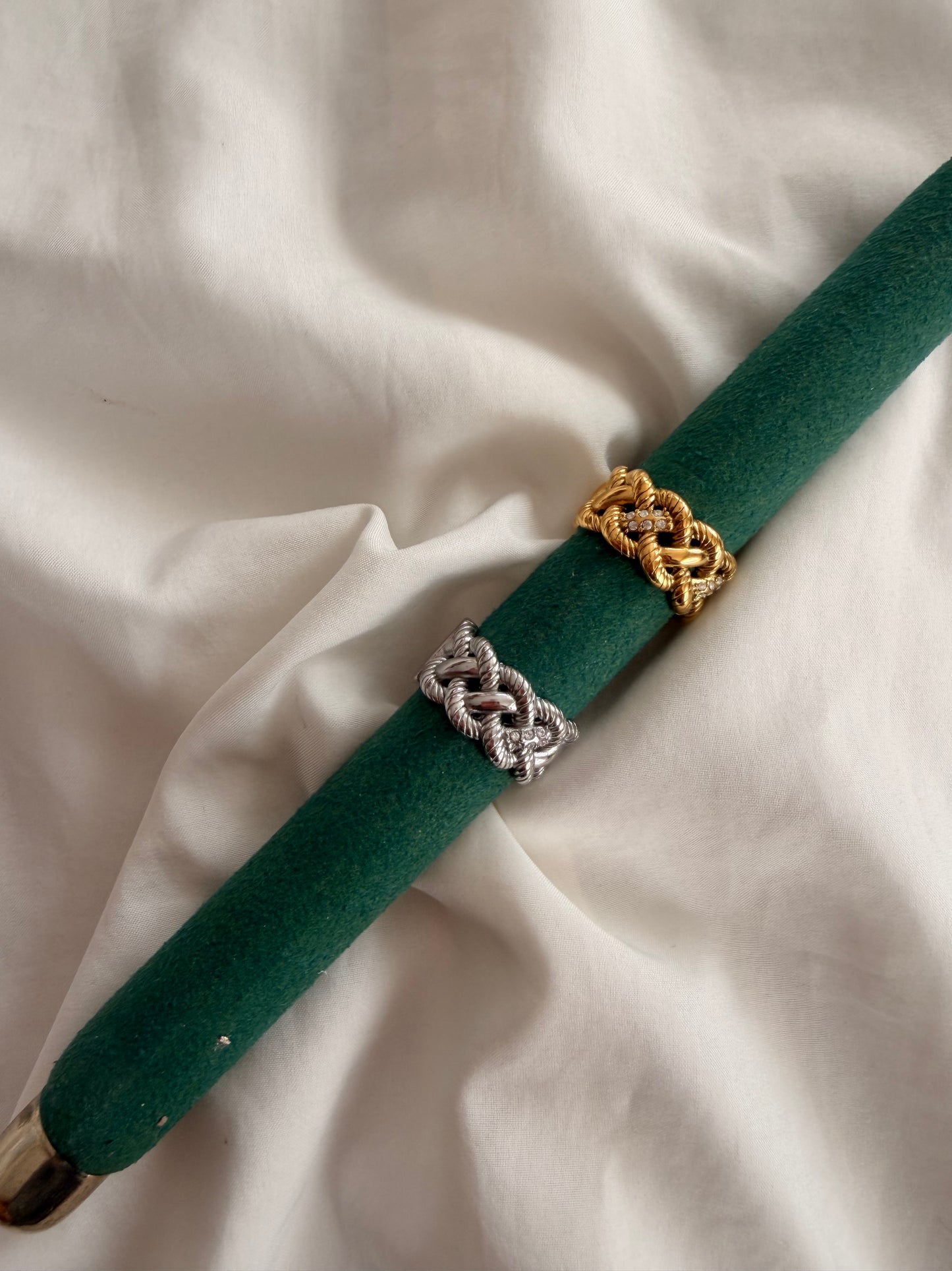 Anello Jeanne in acciaio inox con strass, regolabile.