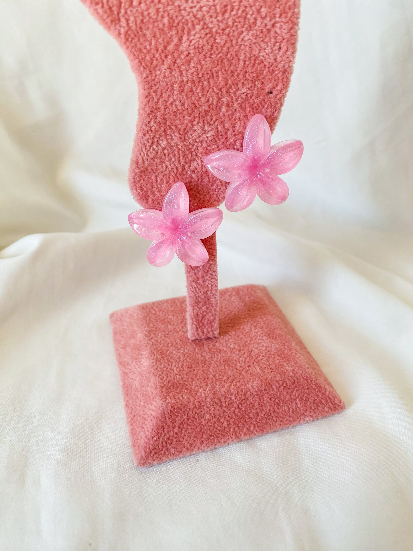 Combo orecchini + pinza fermacapelli “FLEUR” colore rosa scuro