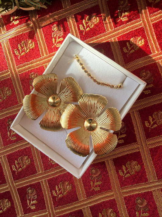 Set natalizio: bracciale tennis+orecchini a fiore a lobo. Color oro. In acciaio inox