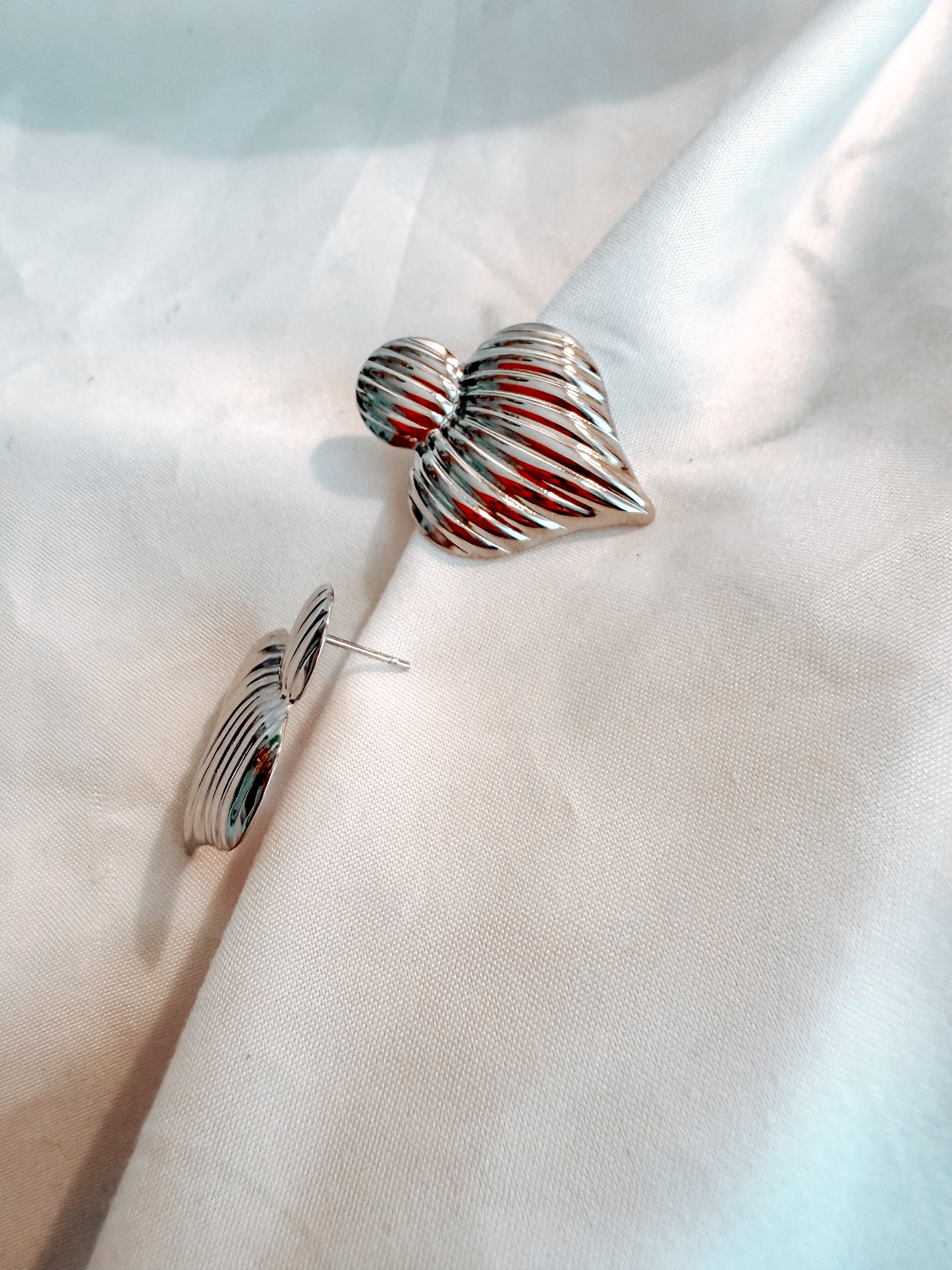 Orecchini “Amelia” in acciaio inox color argento e oro