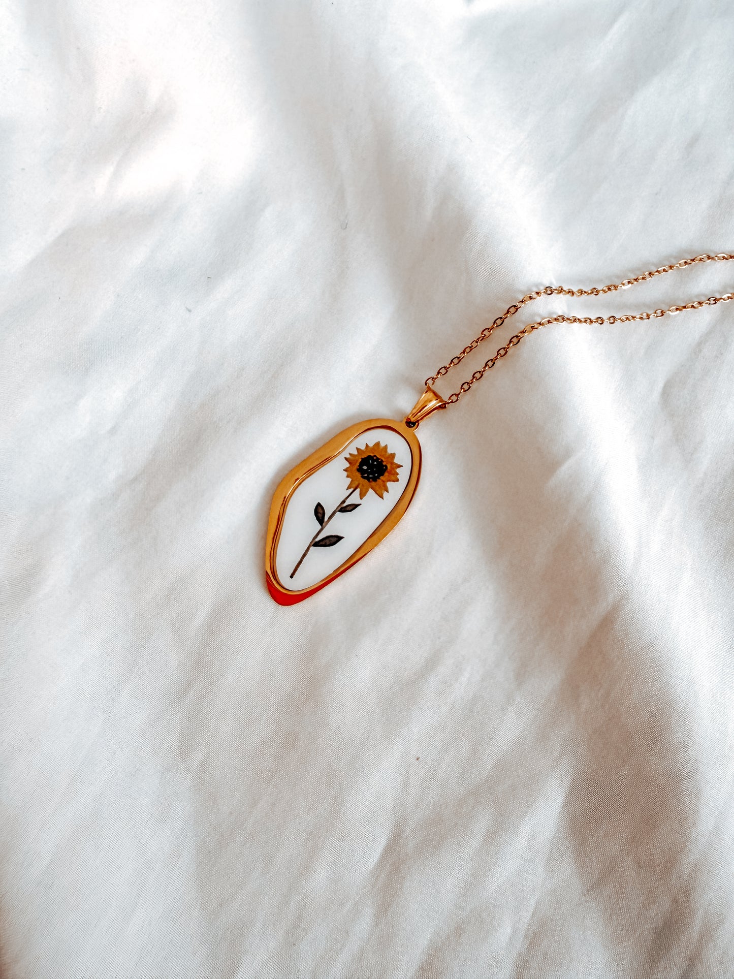 Collana collezione “Artemisia” in acciaio inox.