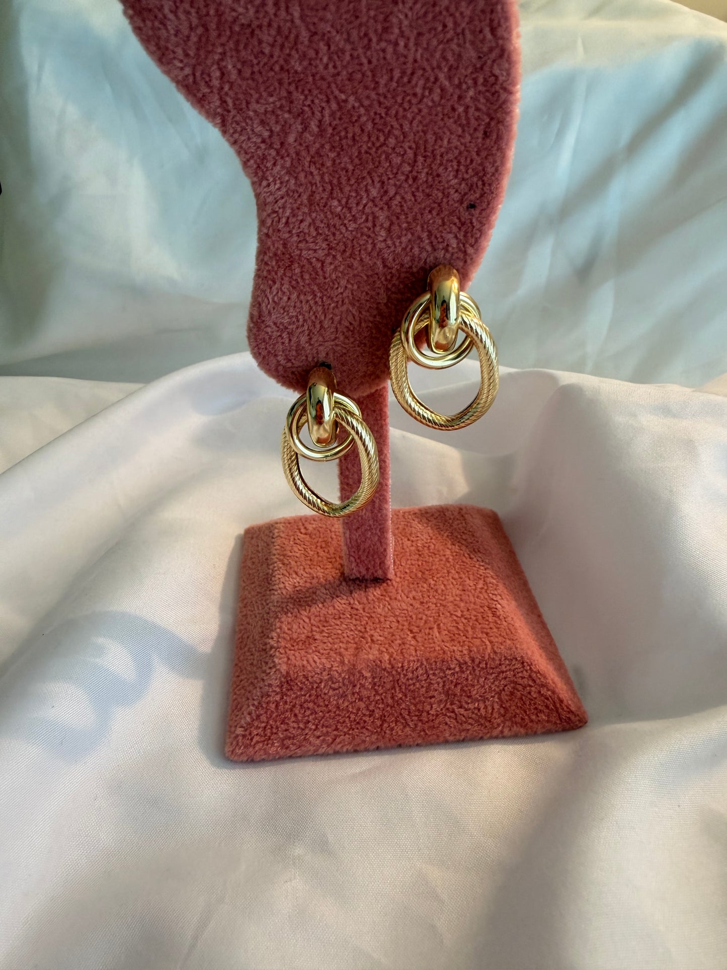 Orecchini “Ipazia” in acciaio inox. Color oro e argento.