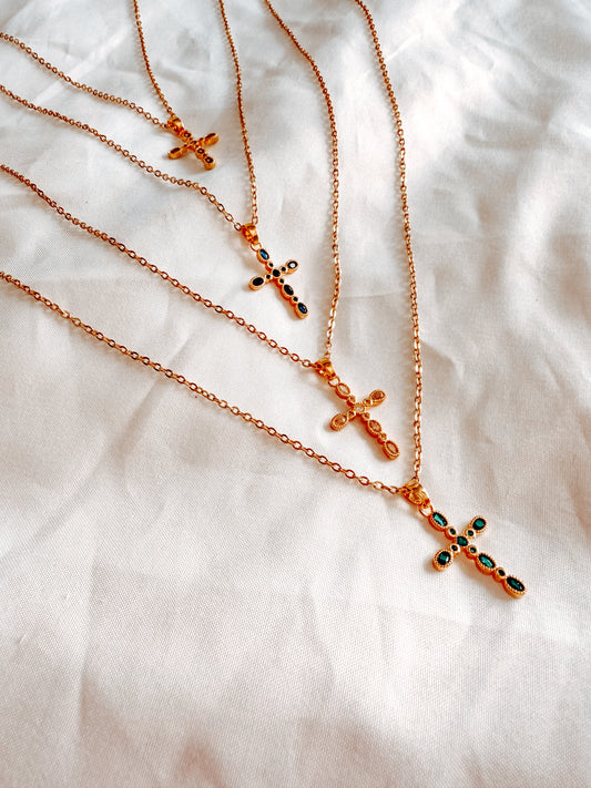 Collana Teresa in acciaio inox disponibile con base oro