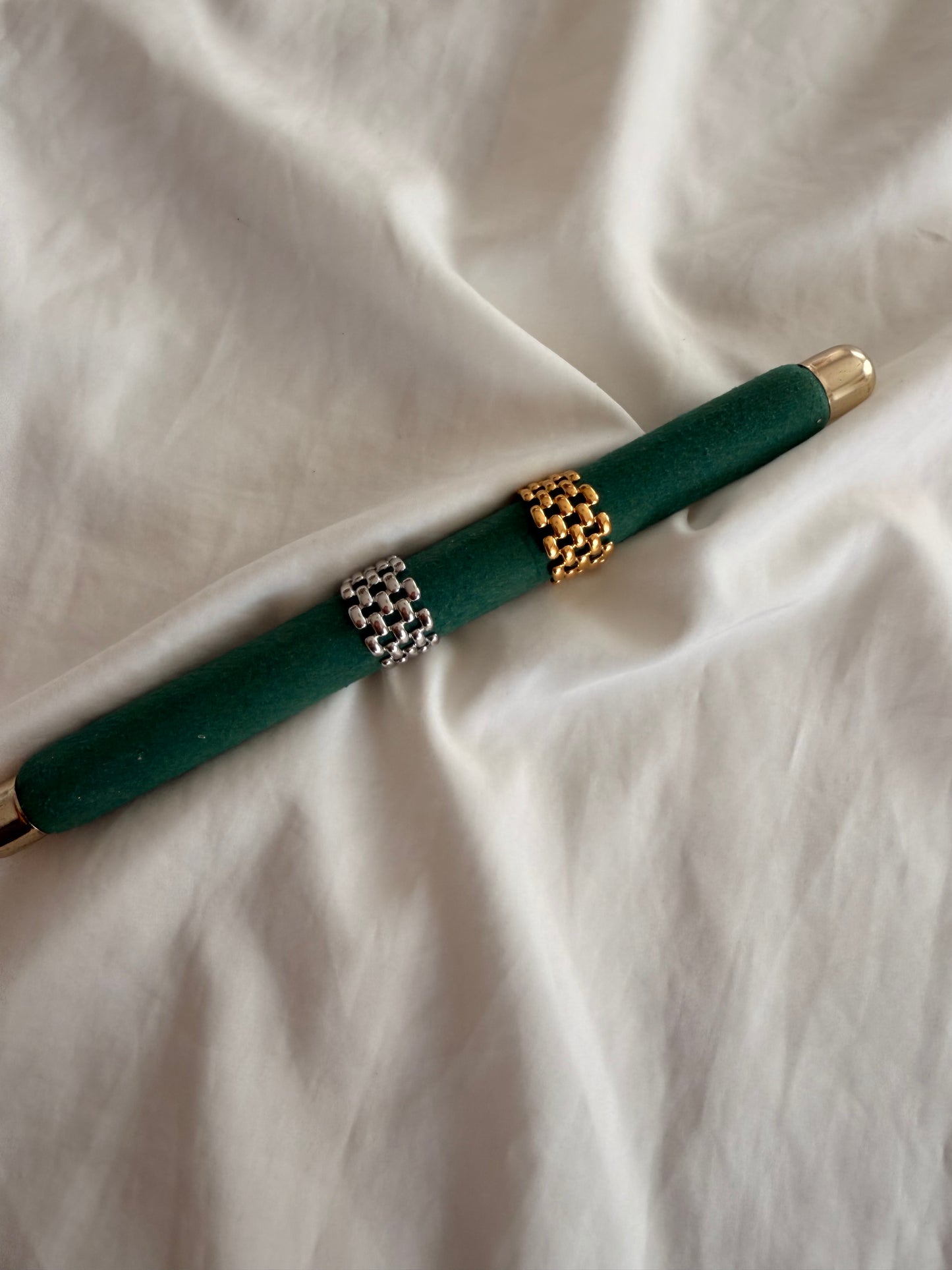 Anello Hannah in acciaio inox, regolabile. In oro e argento