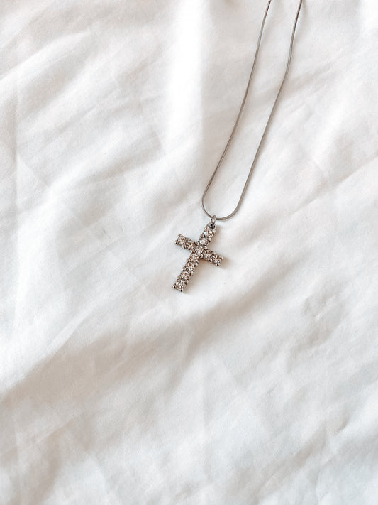 Collana “TERESA” in acciaio inox color argento.