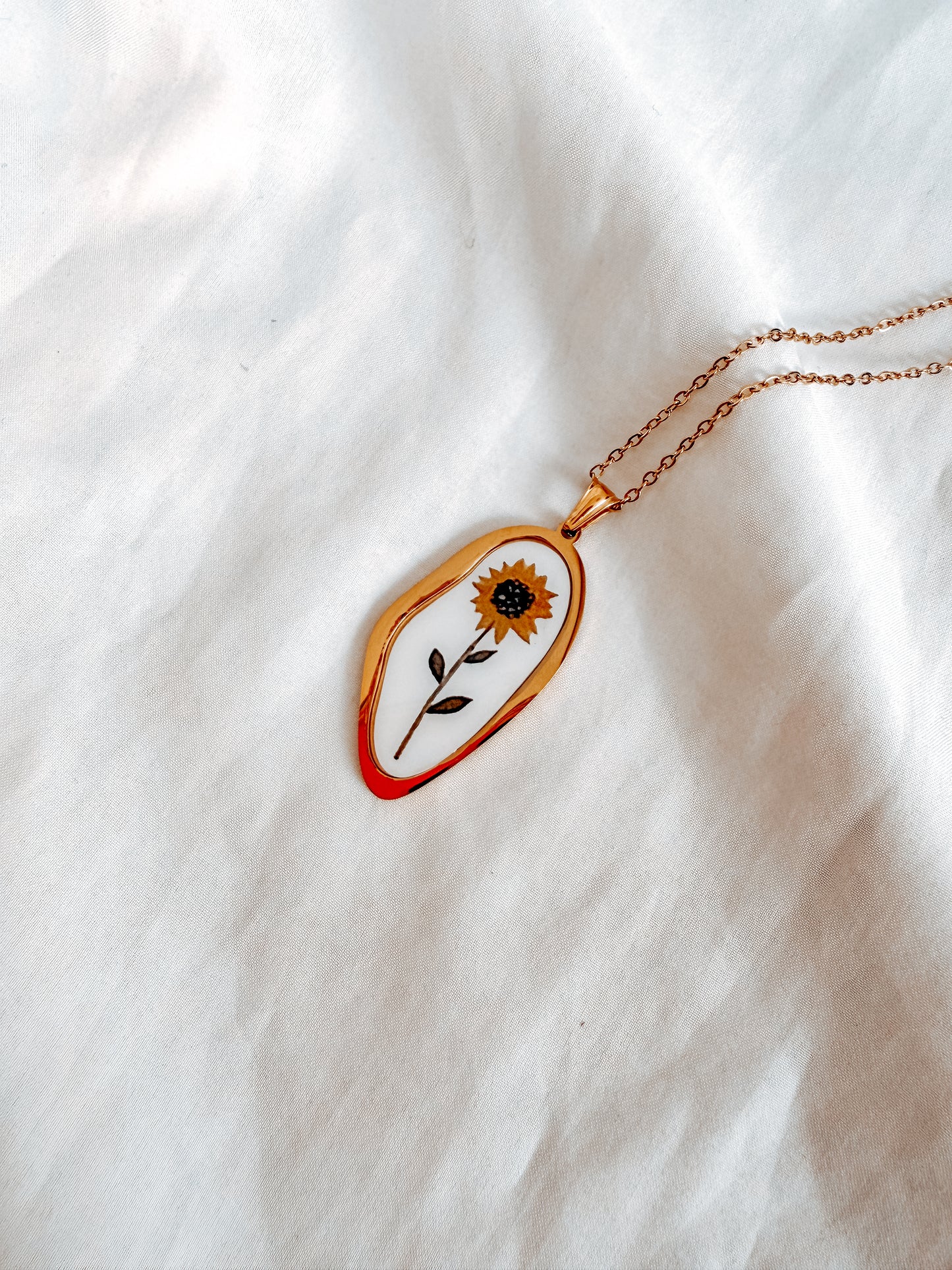 Collana collezione “Artemisia” in acciaio inox.