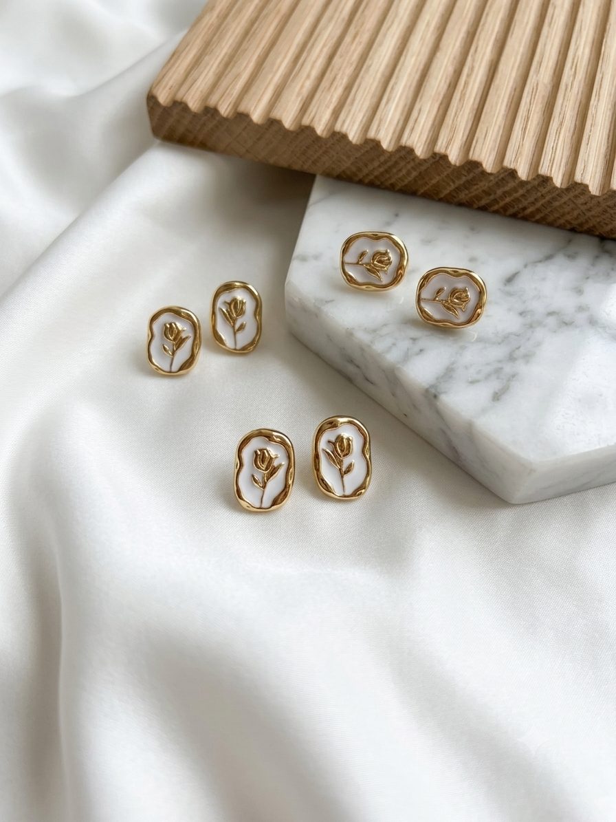 Orecchini modello “Marilyn” in acciaio inox gold