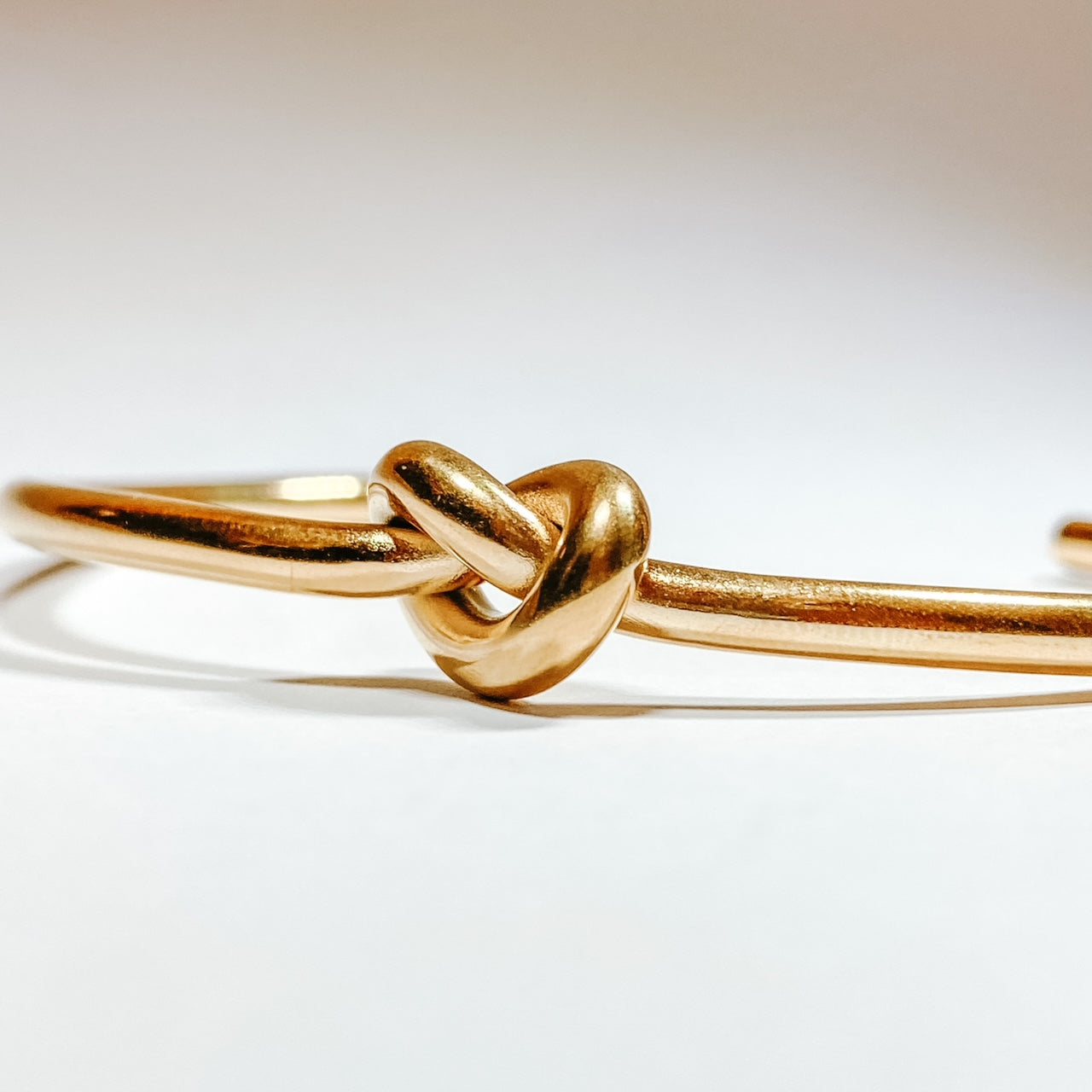 Leona bracelet (rigid)